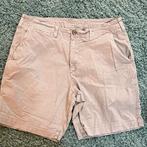 Men's American Eagle flat front light gray Shorts